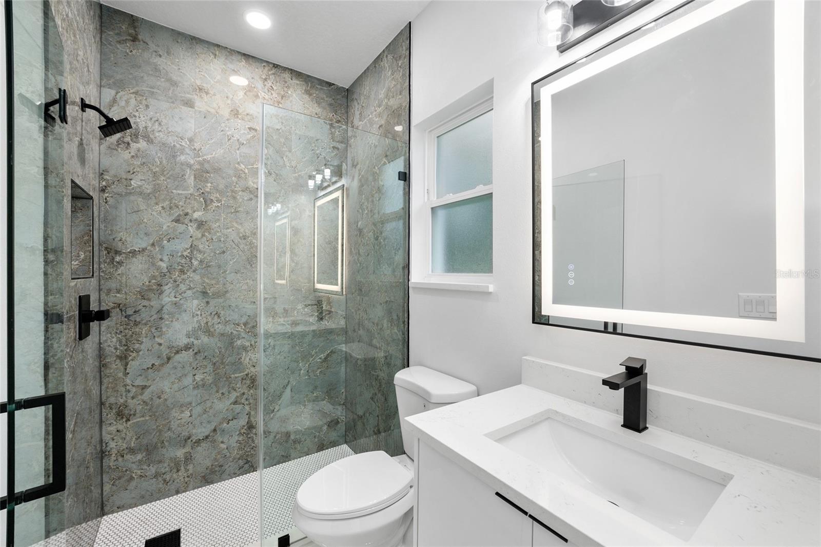 MARION OAKS UN 6 - Residential