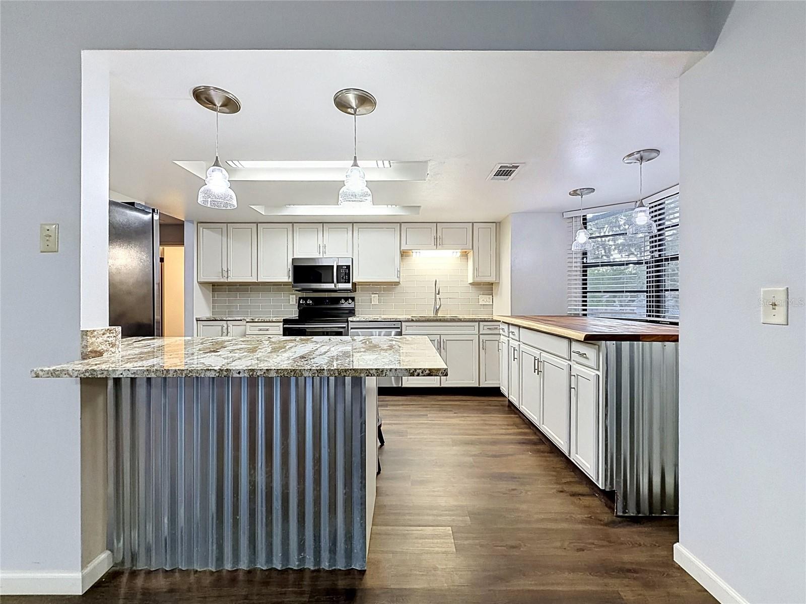 FOREST OAKS - Residential