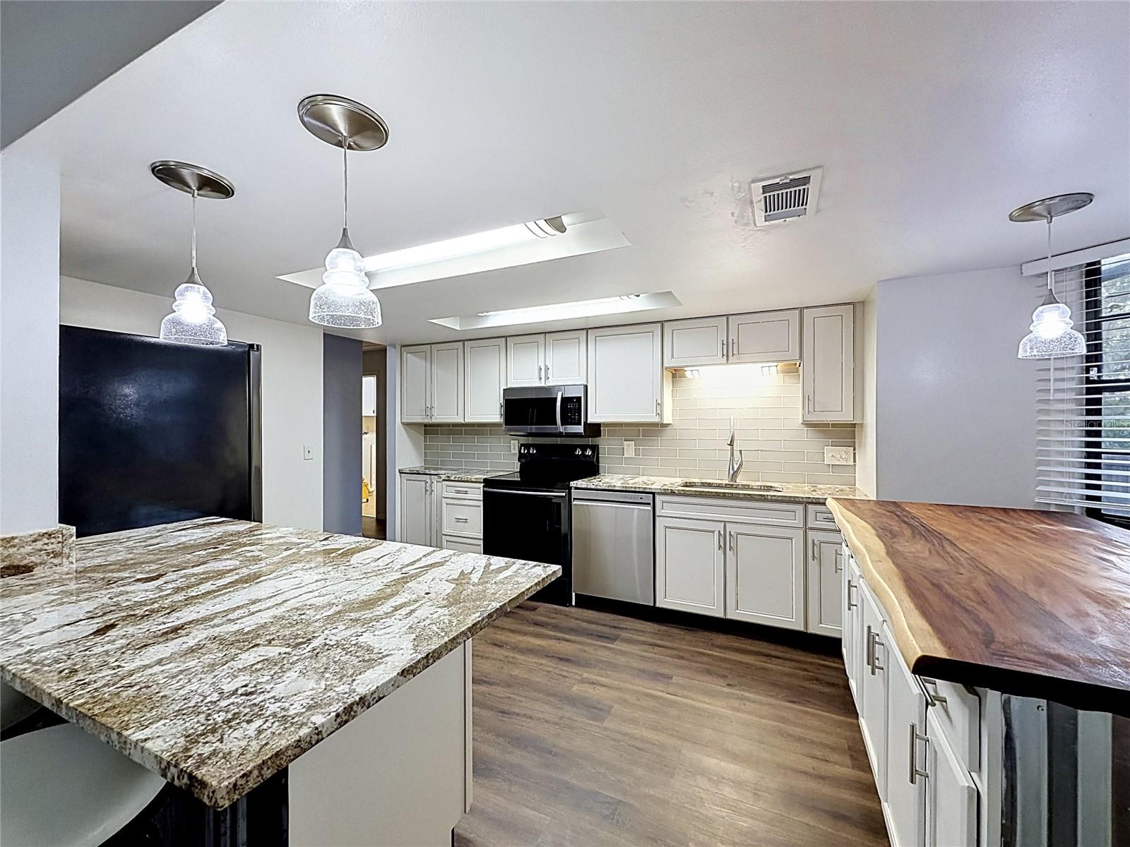 FOREST OAKS - Residential