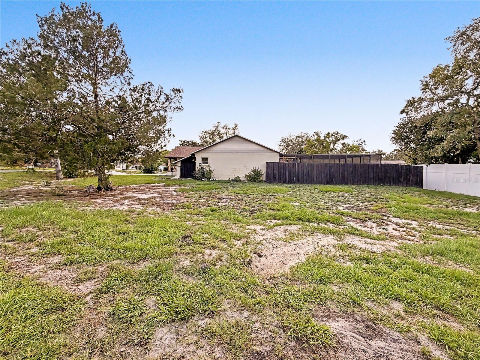 FOREST OAKS - Residential