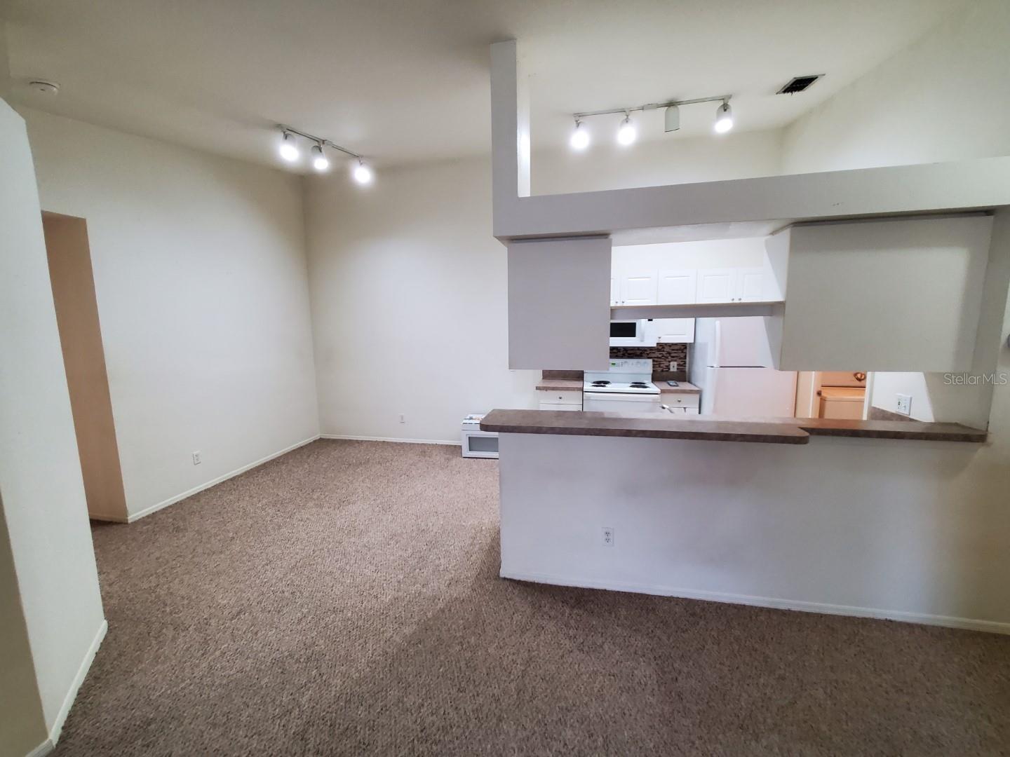 BELMONT AT RYALS CHASE CONDO - Residential Lease