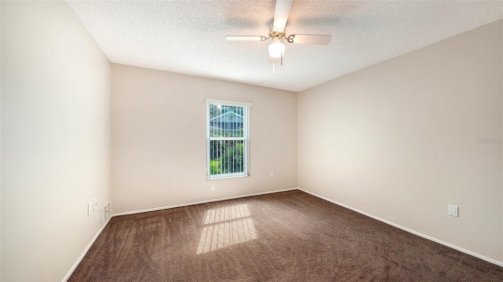 COUNTRY PLACE - Residential