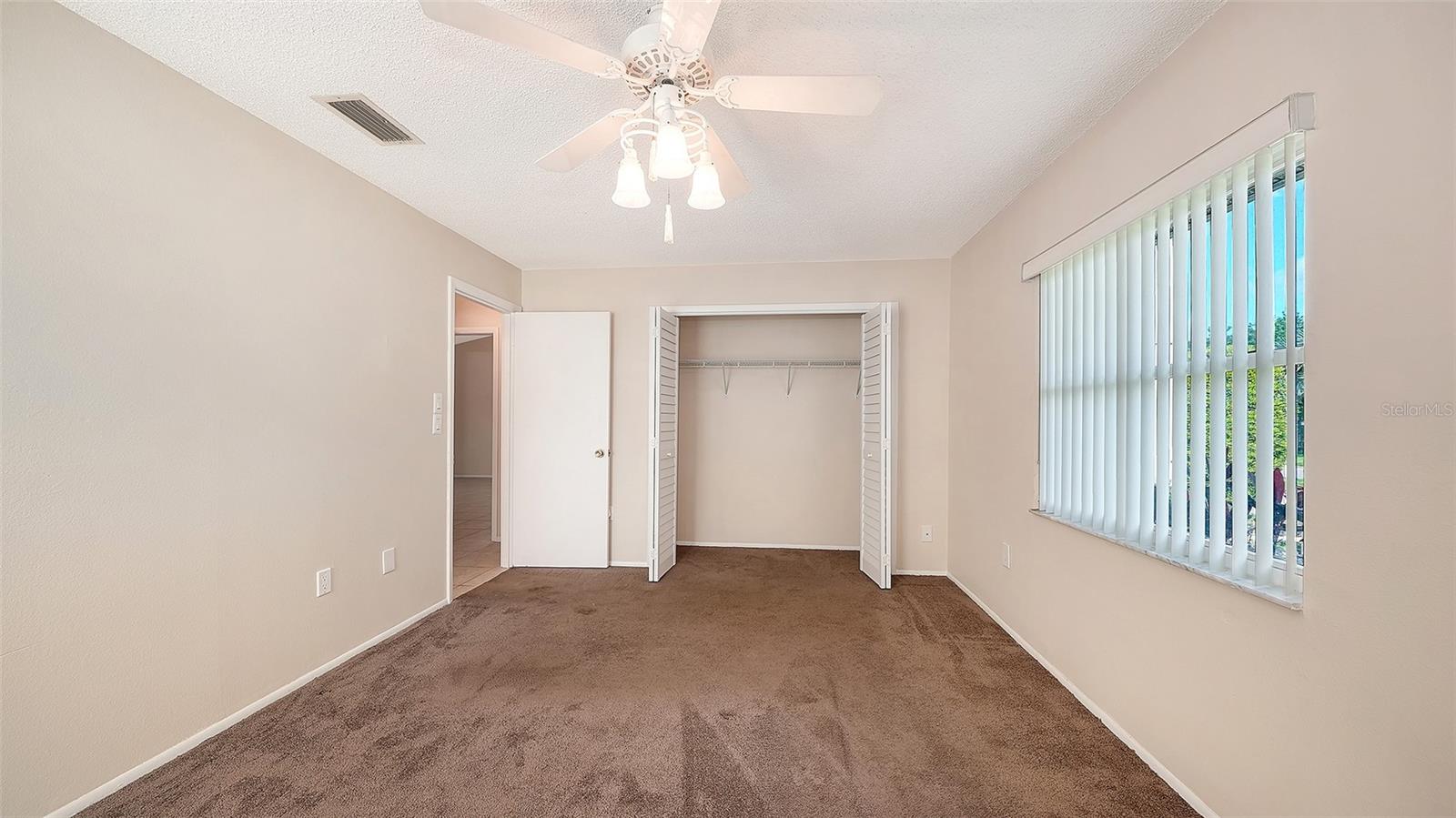 COUNTRY PLACE - Residential