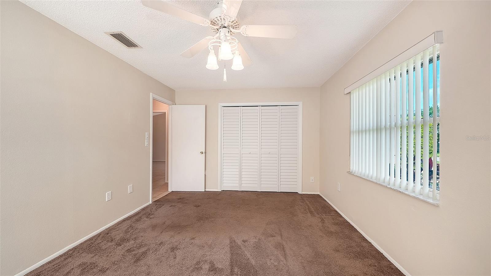 COUNTRY PLACE - Residential