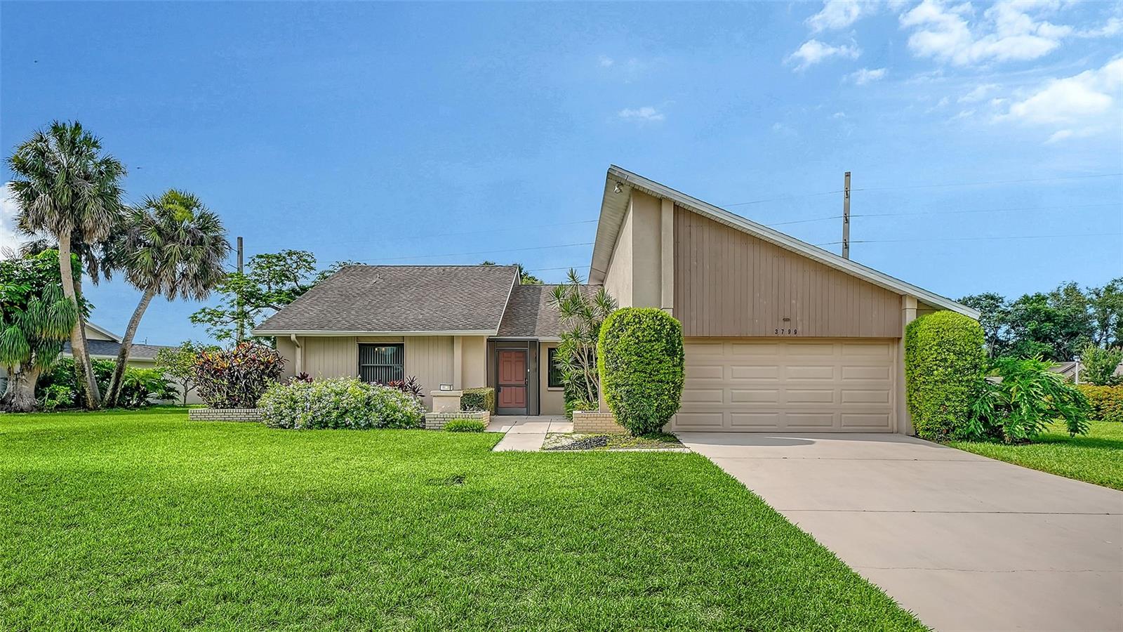 COUNTRY PLACE - Residential