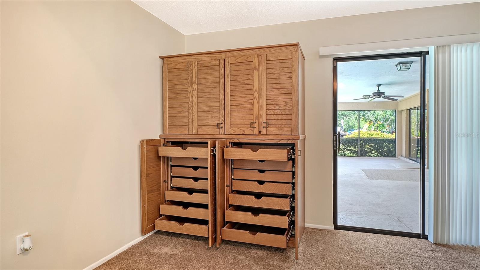 COUNTRY PLACE - Residential