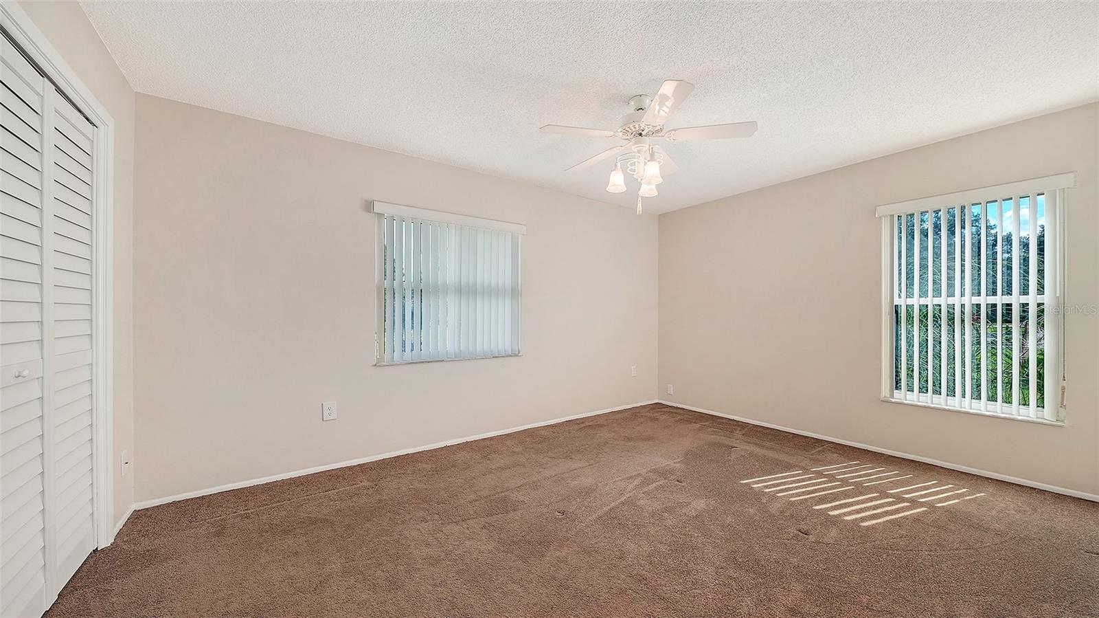 COUNTRY PLACE - Residential