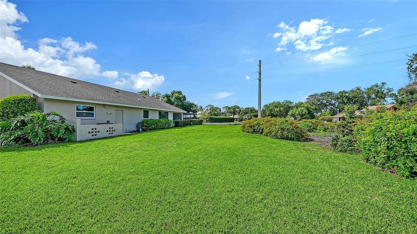 COUNTRY PLACE - Residential