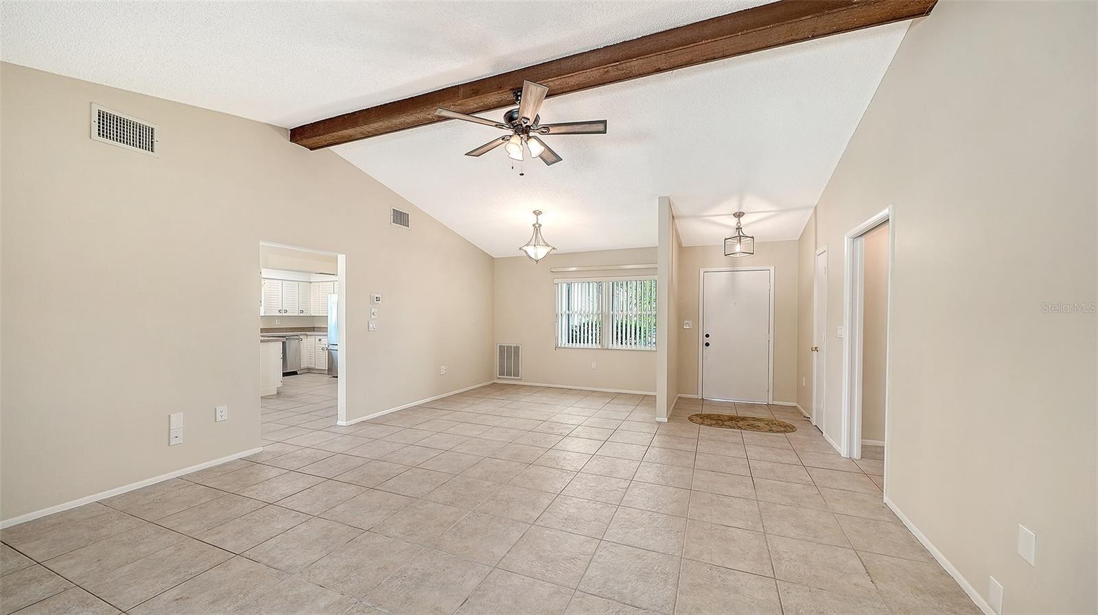COUNTRY PLACE - Residential