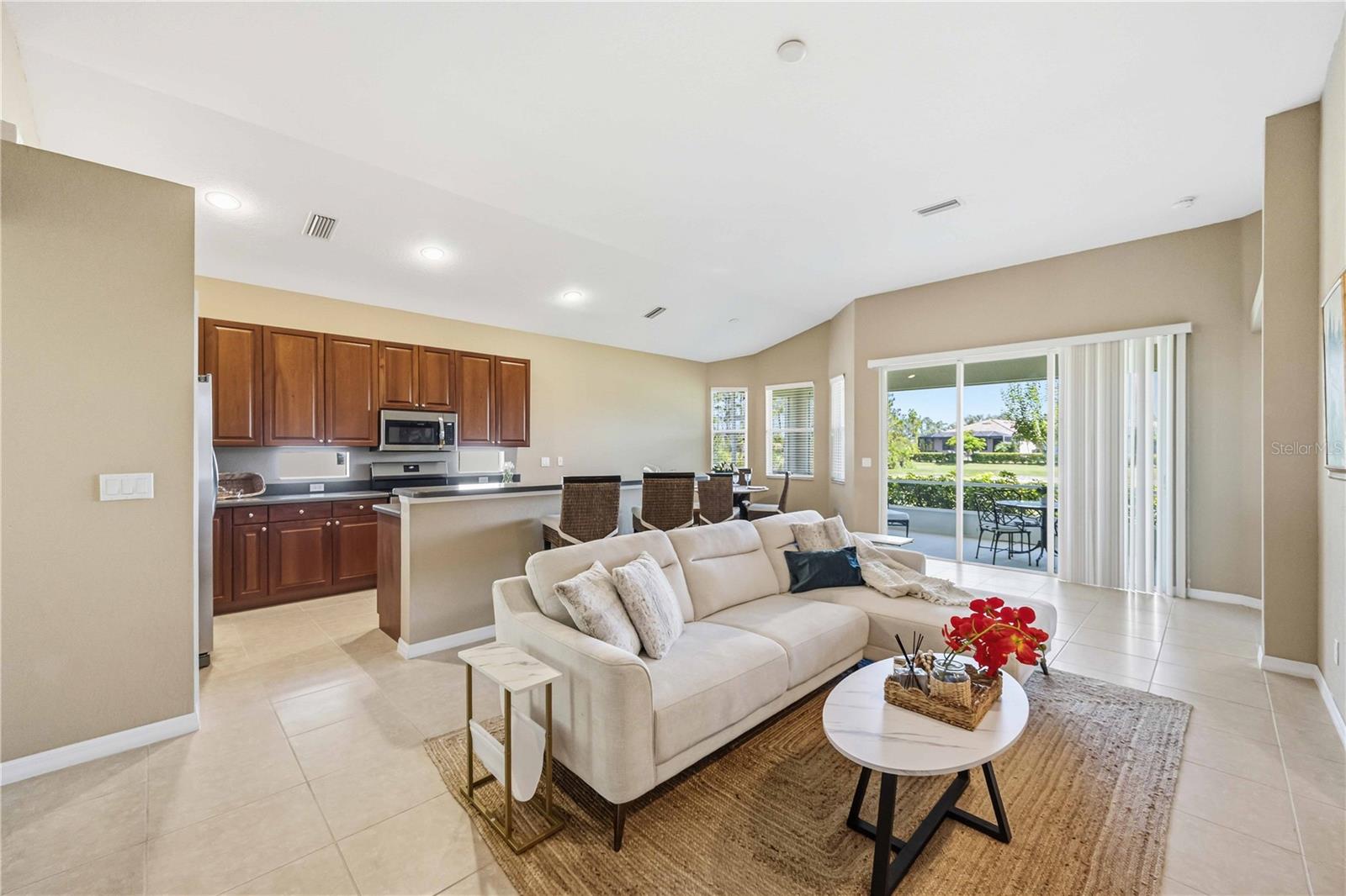 LAKESIDE PLANTATION - Residential