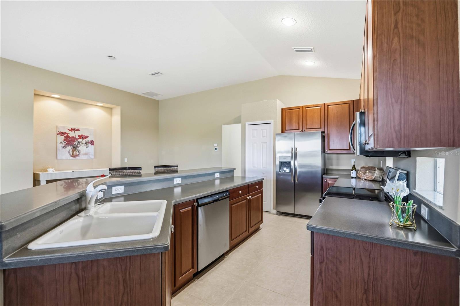 LAKESIDE PLANTATION - Residential