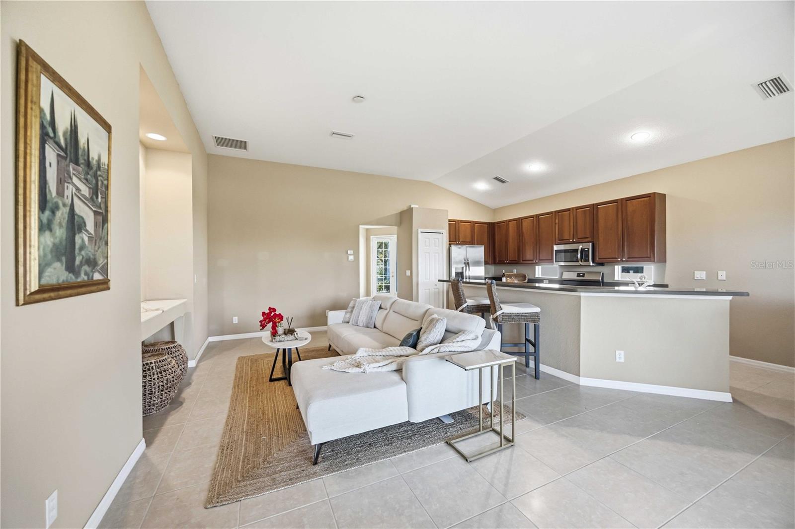 LAKESIDE PLANTATION - Residential