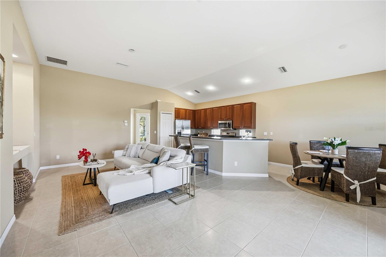 LAKESIDE PLANTATION - Residential