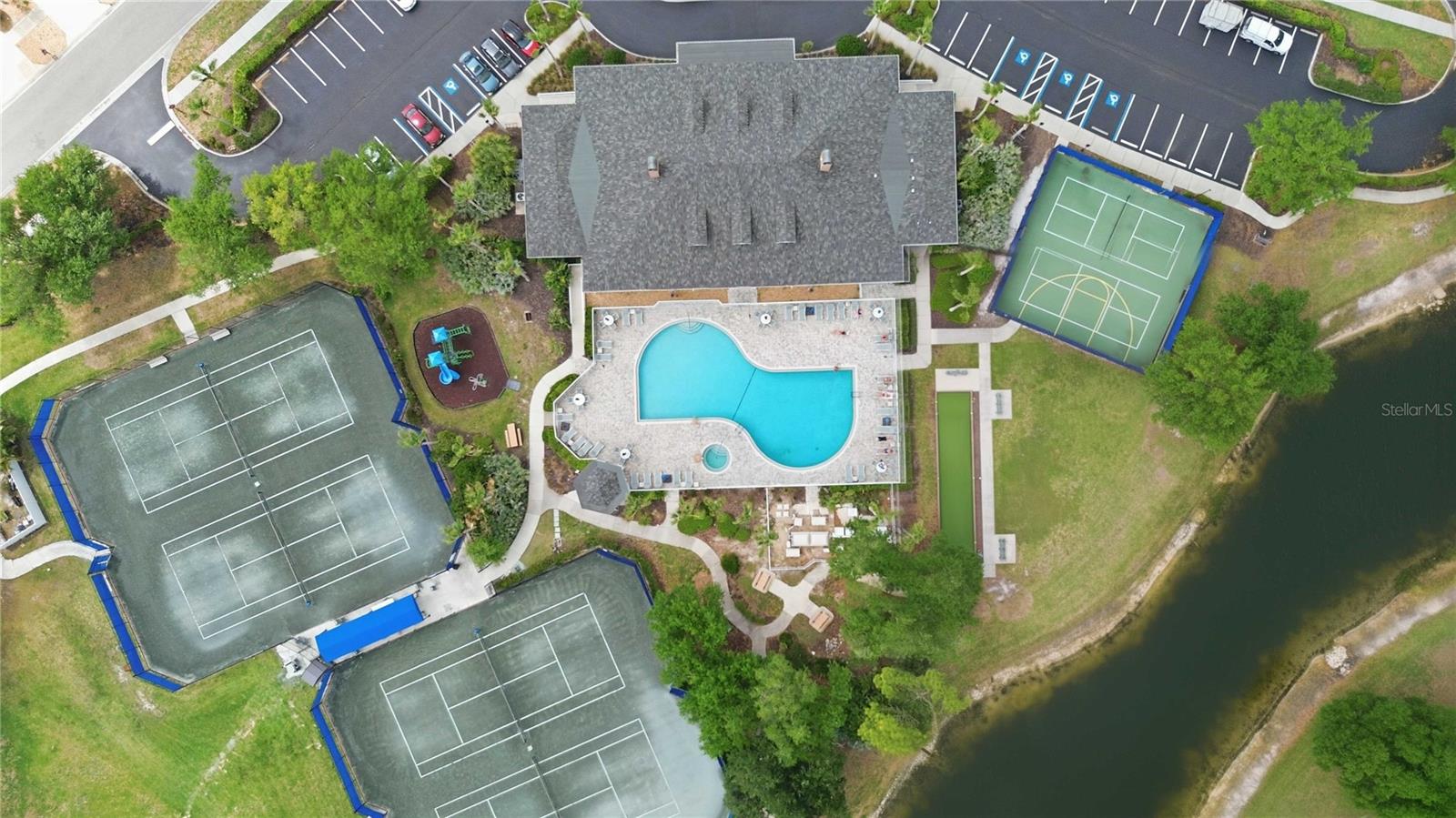 LAKESIDE PLANTATION - Residential