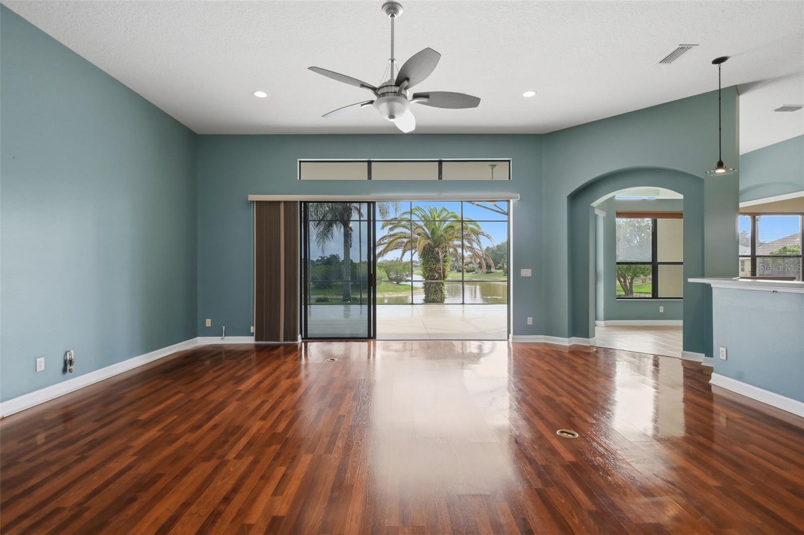 LAKES OF MOUNT DORA - Residential
