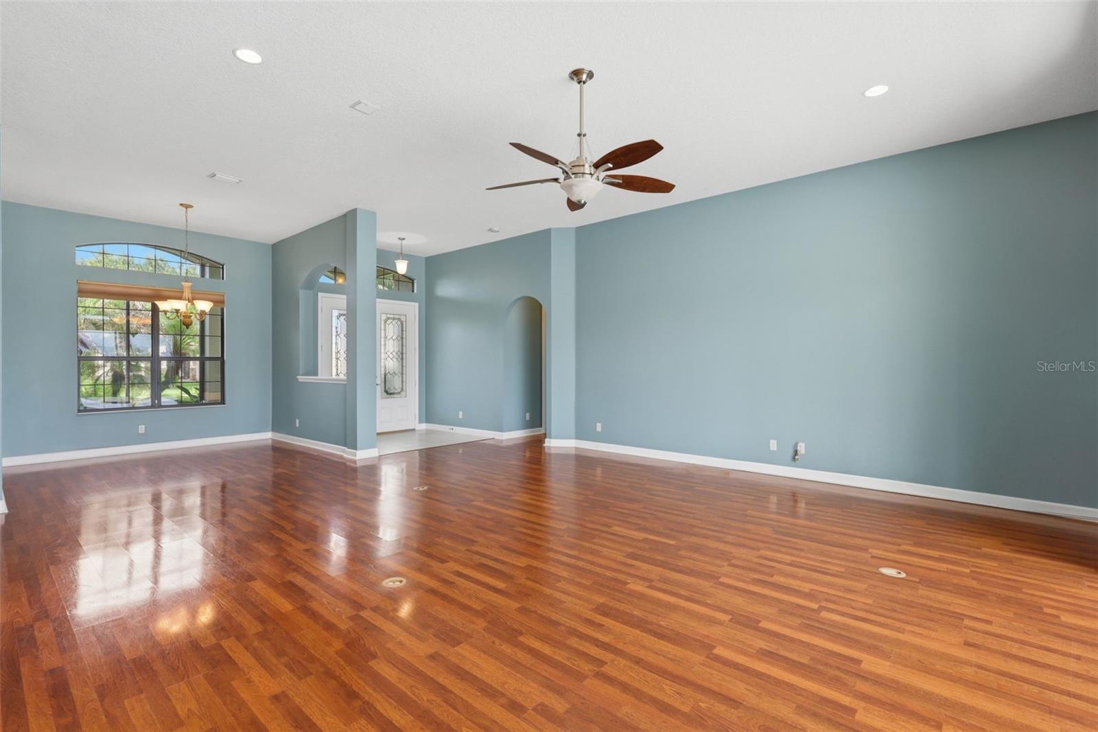 LAKES OF MOUNT DORA - Residential