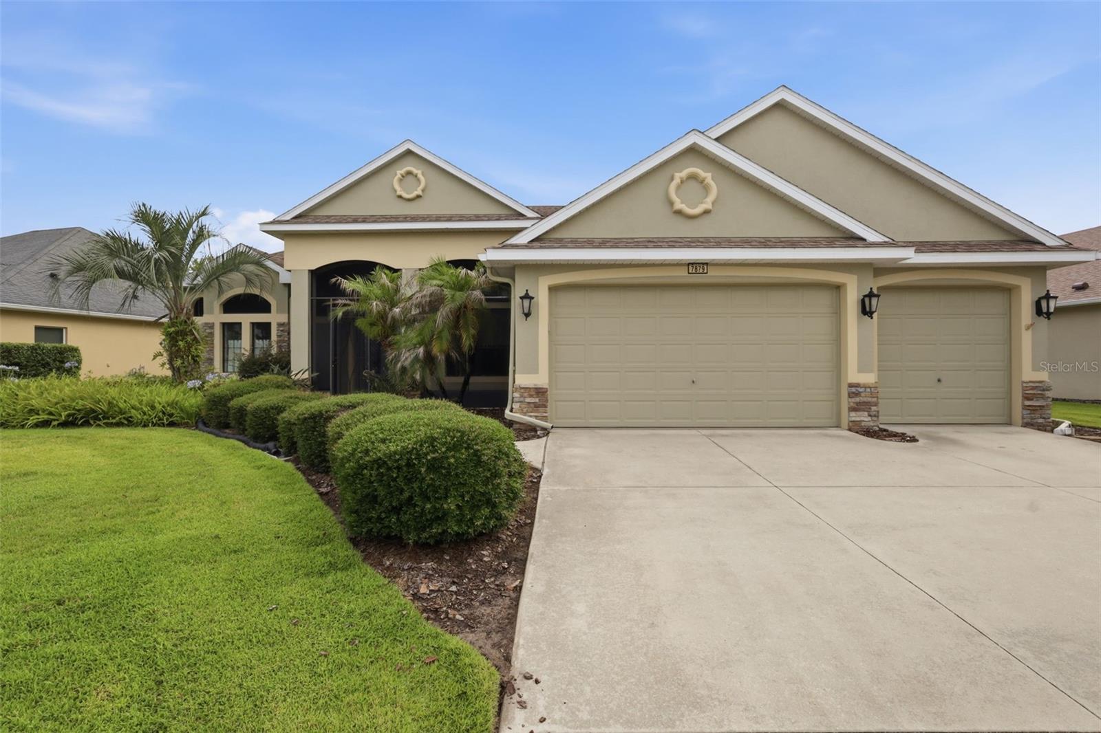 LAKES OF MOUNT DORA - Residential