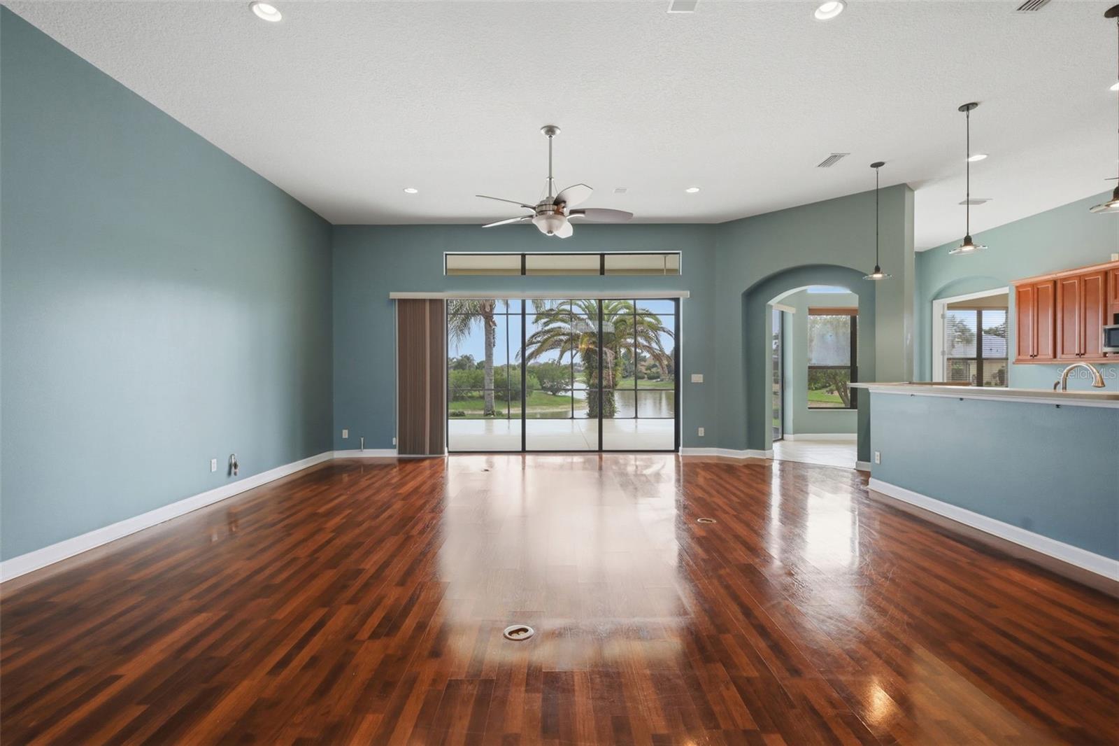 LAKES OF MOUNT DORA - Residential