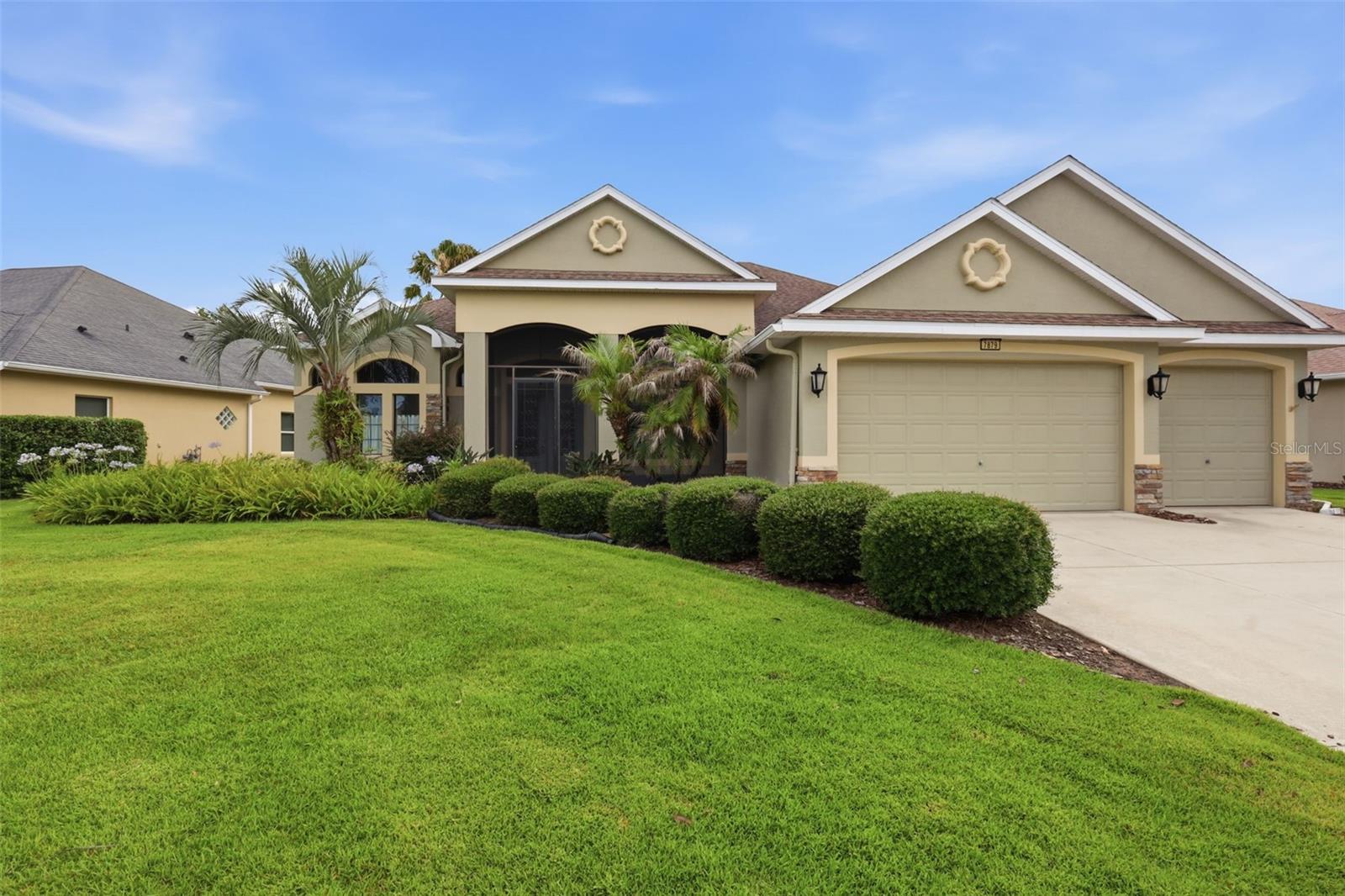 LAKES OF MOUNT DORA - Residential
