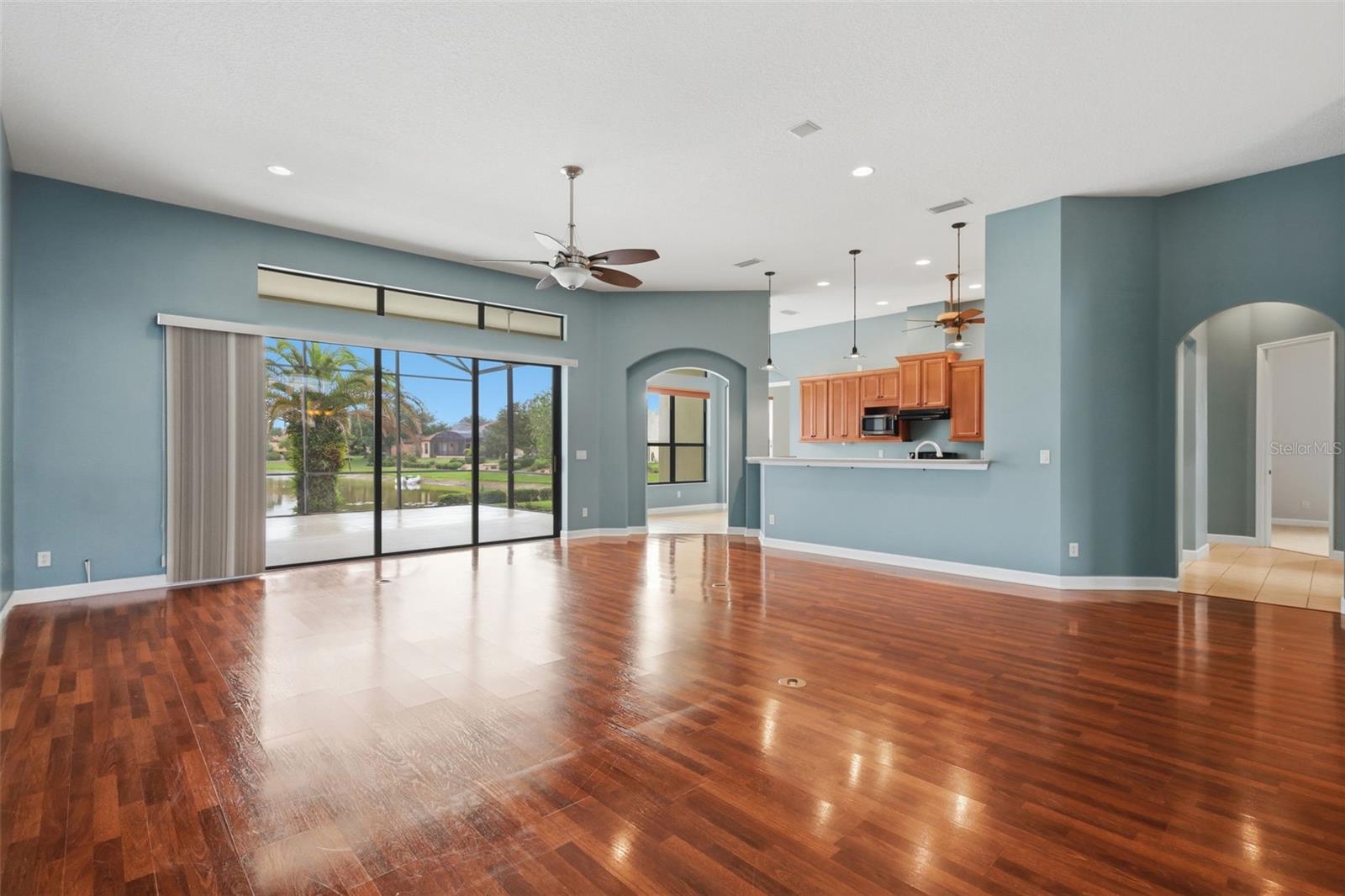 LAKES OF MOUNT DORA - Residential