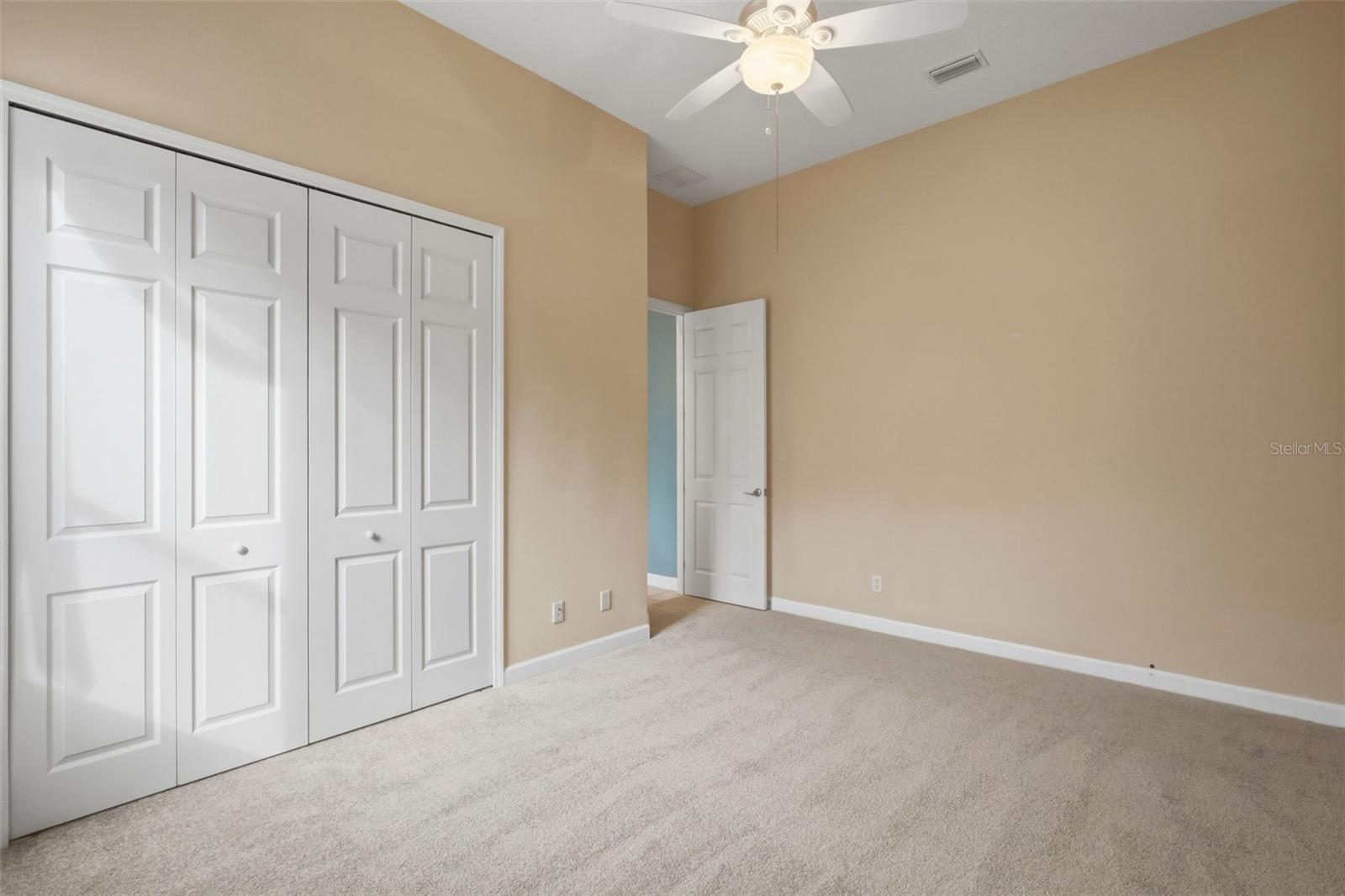 LAKES OF MOUNT DORA - Residential