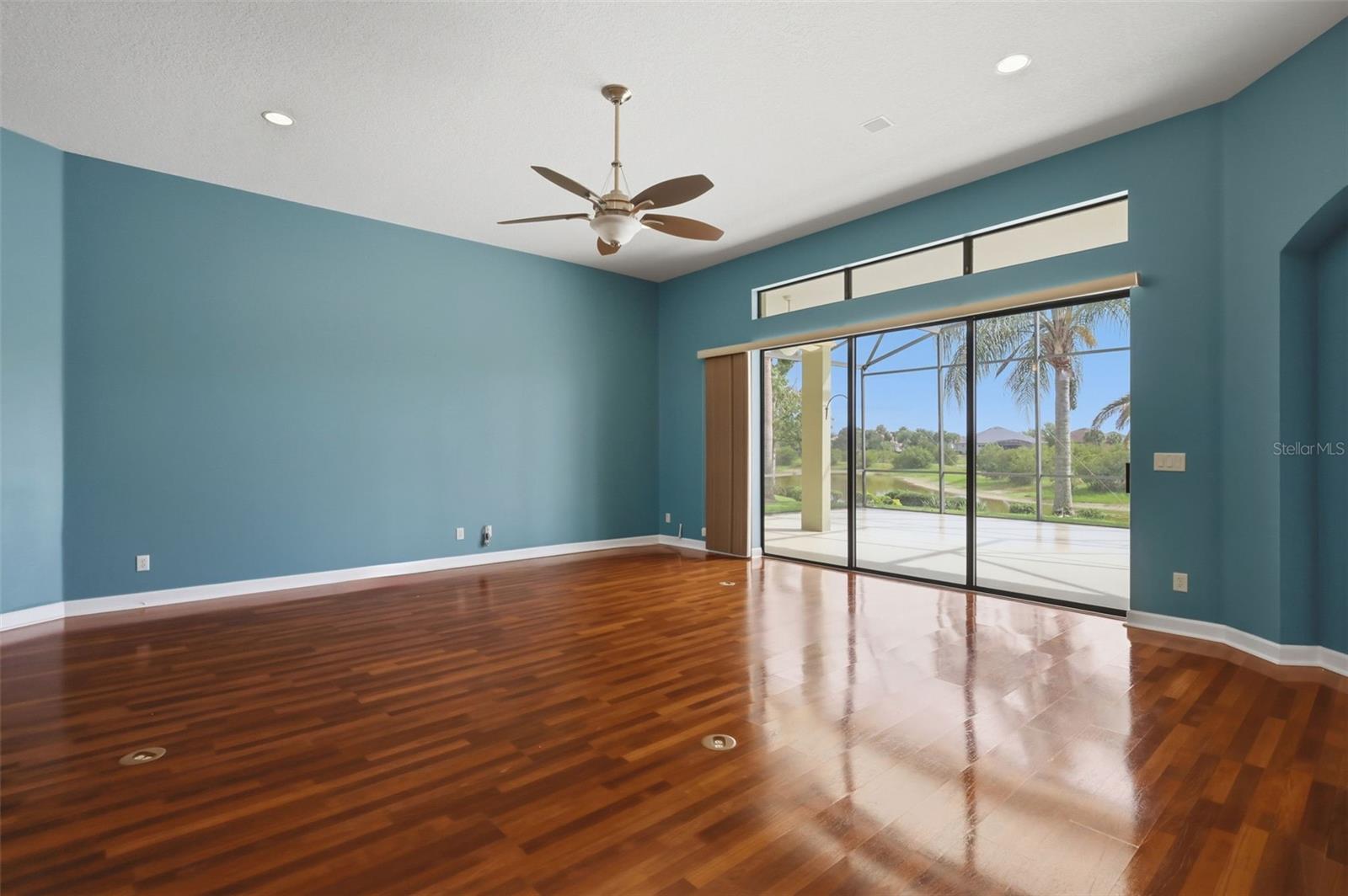 LAKES OF MOUNT DORA - Residential