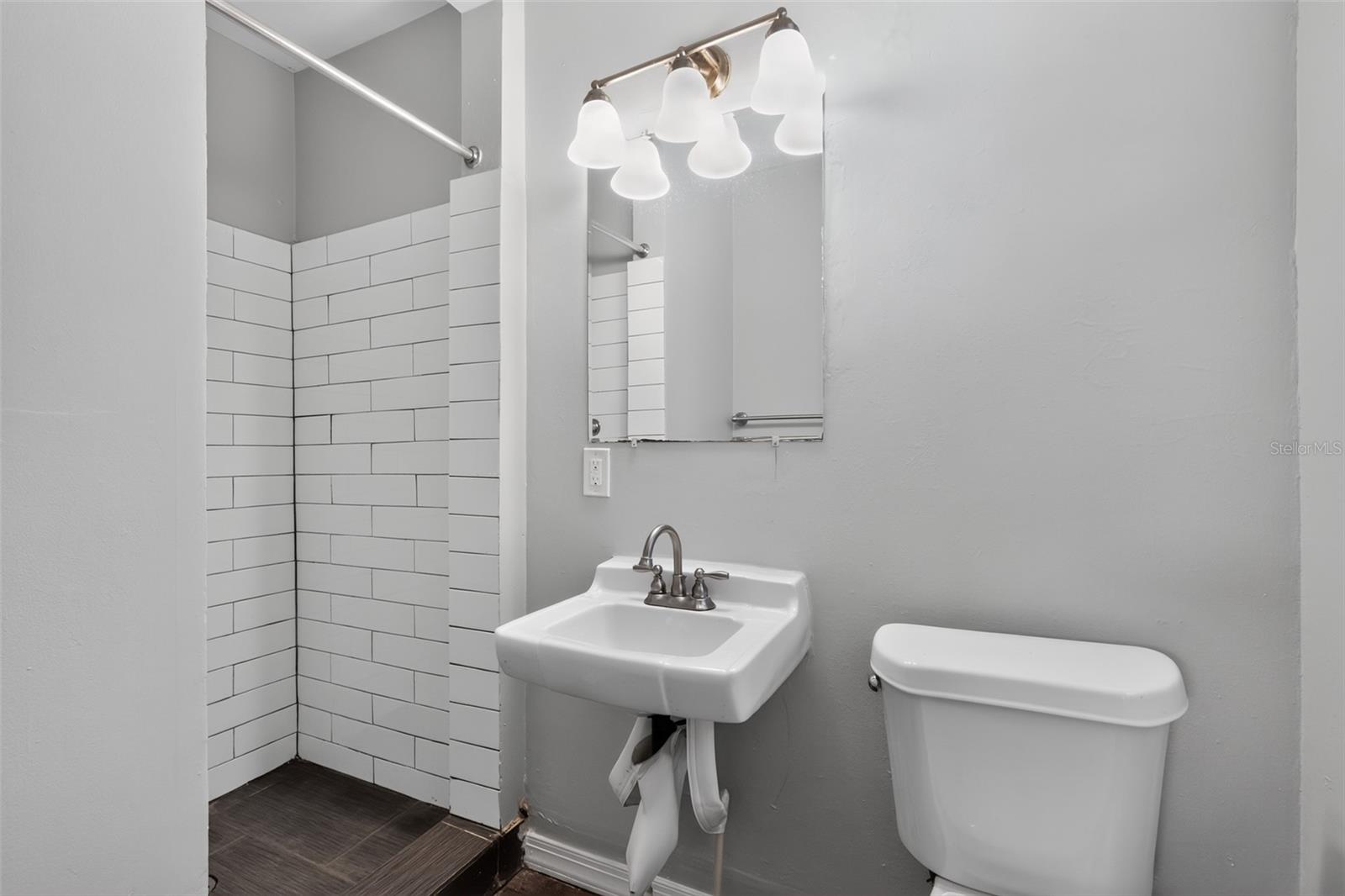 CEDAR HILLS ESTATE - Residential