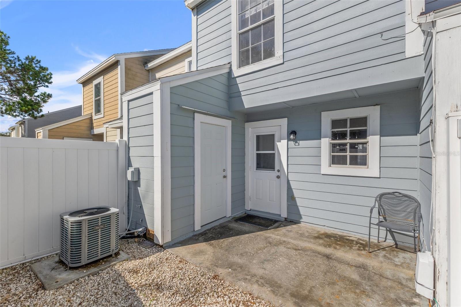 PINEBROOK ESTATES - Residential Lease