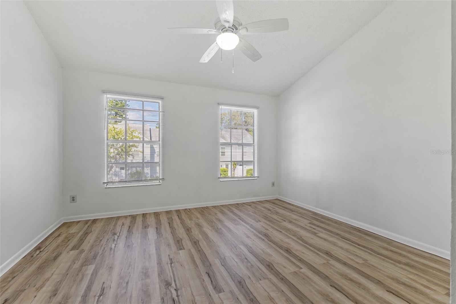 PINEBROOK ESTATES - Residential Lease