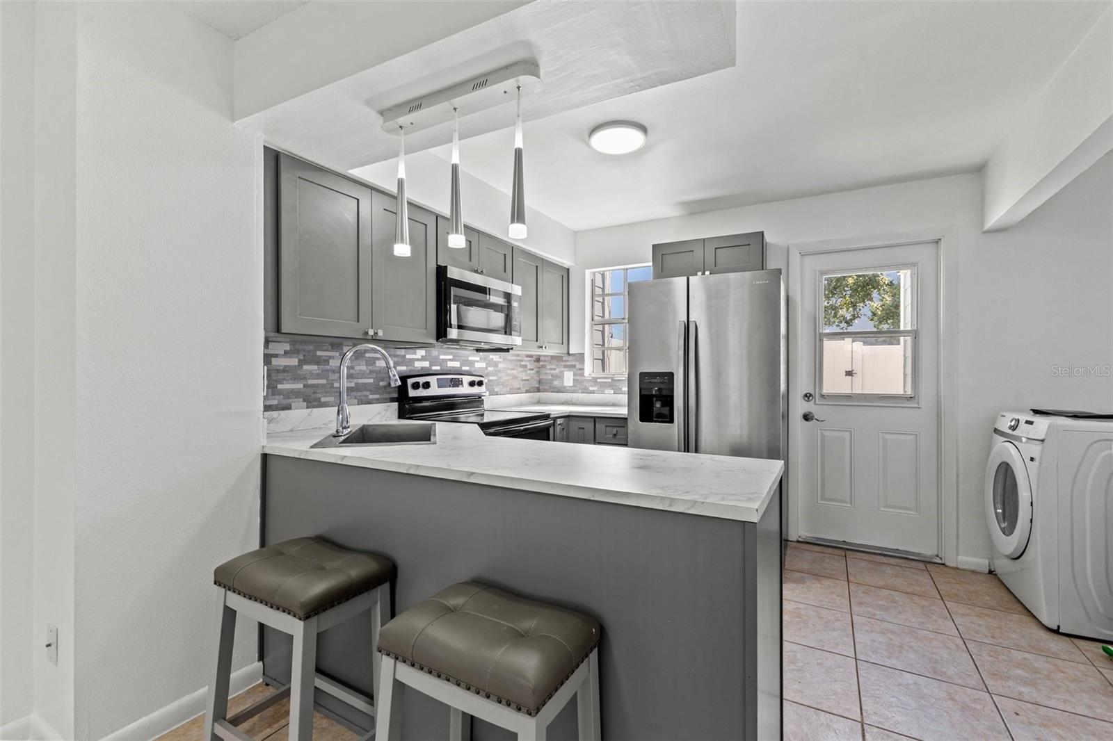 PINEBROOK ESTATES - Residential Lease