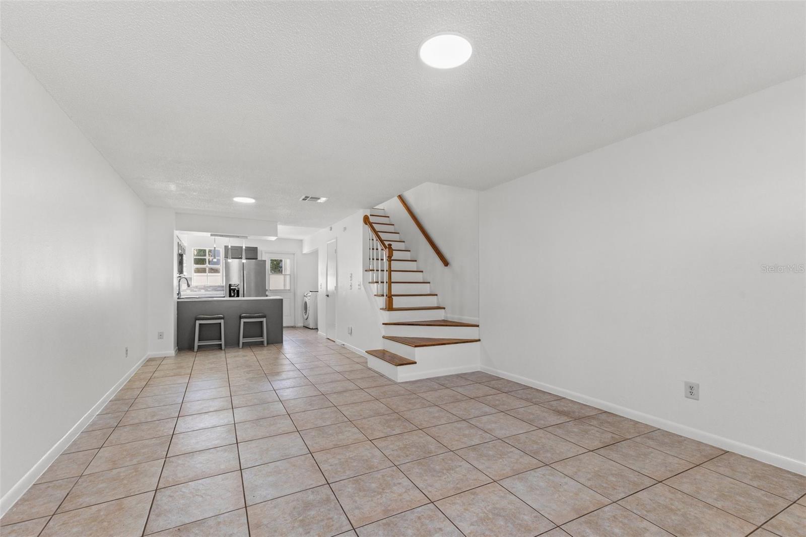 PINEBROOK ESTATES - Residential Lease