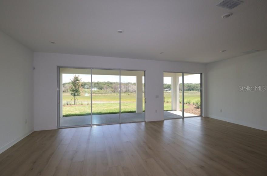 OAKFIELD AT MOUNT DORA - Residential