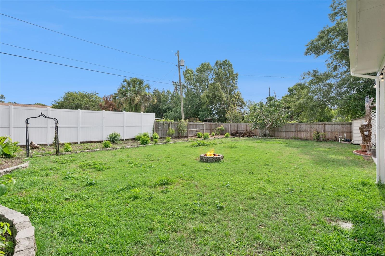 SUNSHINE GARDENS - Residential