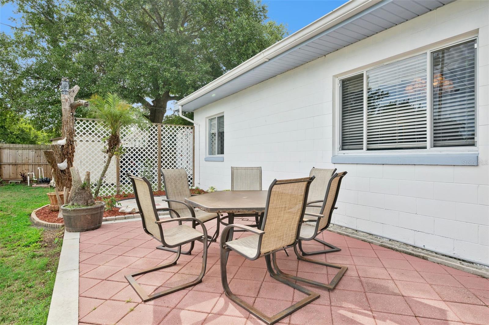 SUNSHINE GARDENS - Residential