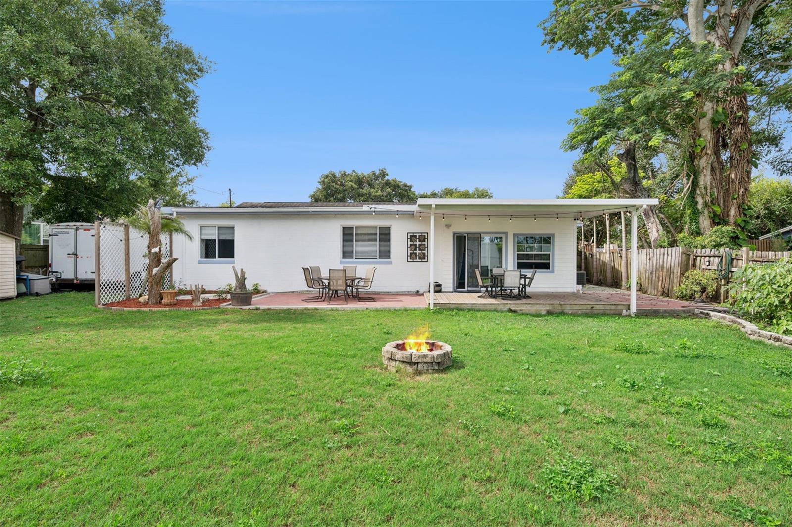 SUNSHINE GARDENS - Residential