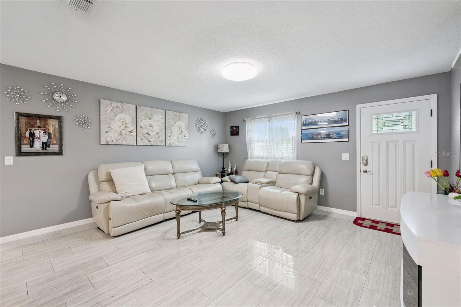 SUNSHINE GARDENS - Residential