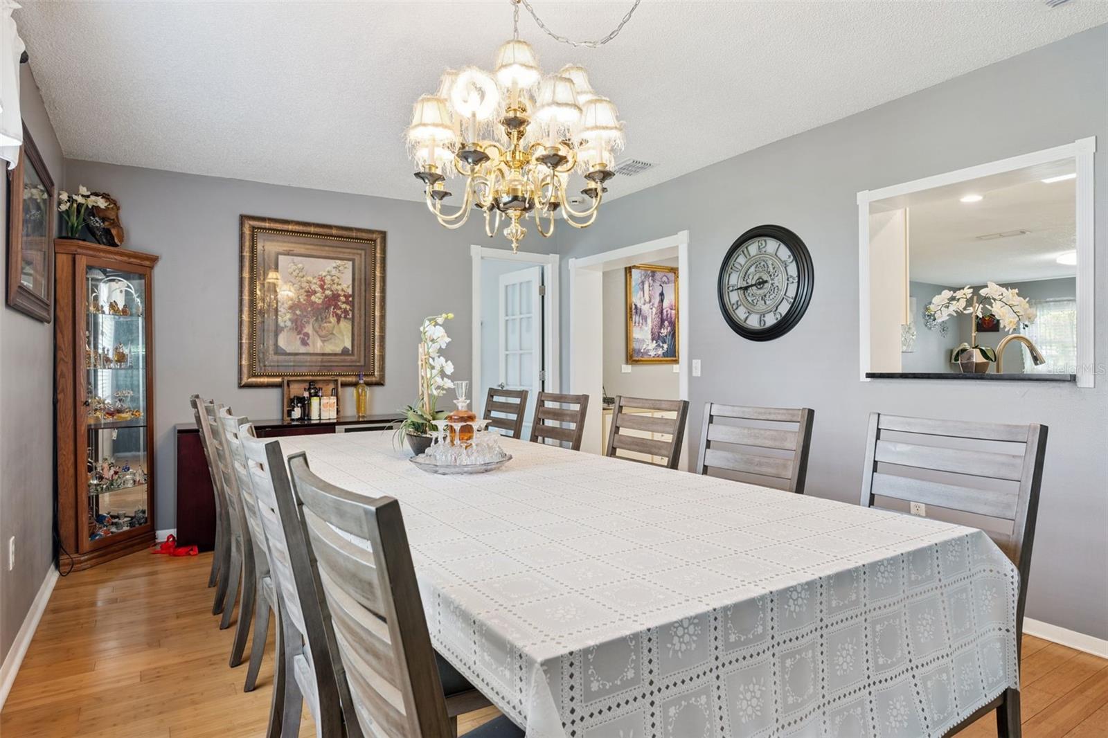 SUNSHINE GARDENS - Residential