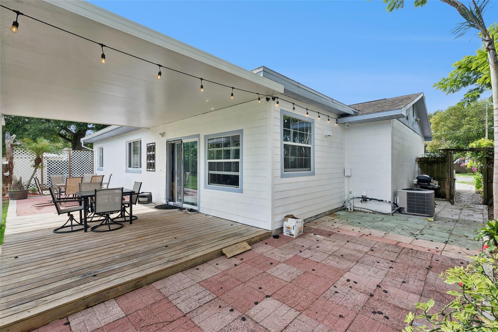 SUNSHINE GARDENS - Residential