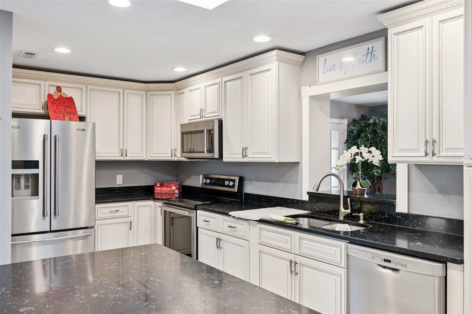 SUNSHINE GARDENS - Residential