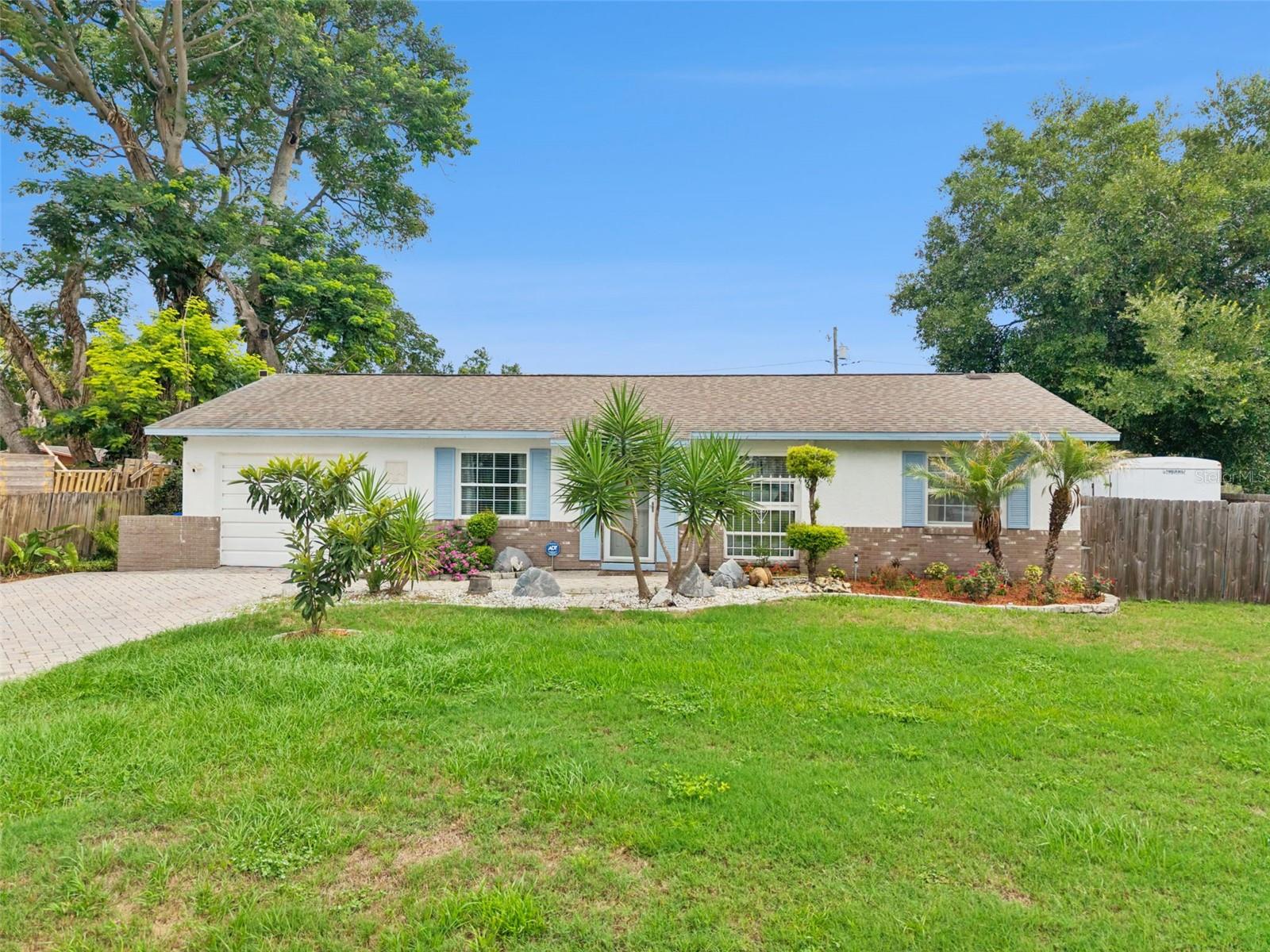 SUNSHINE GARDENS - Residential