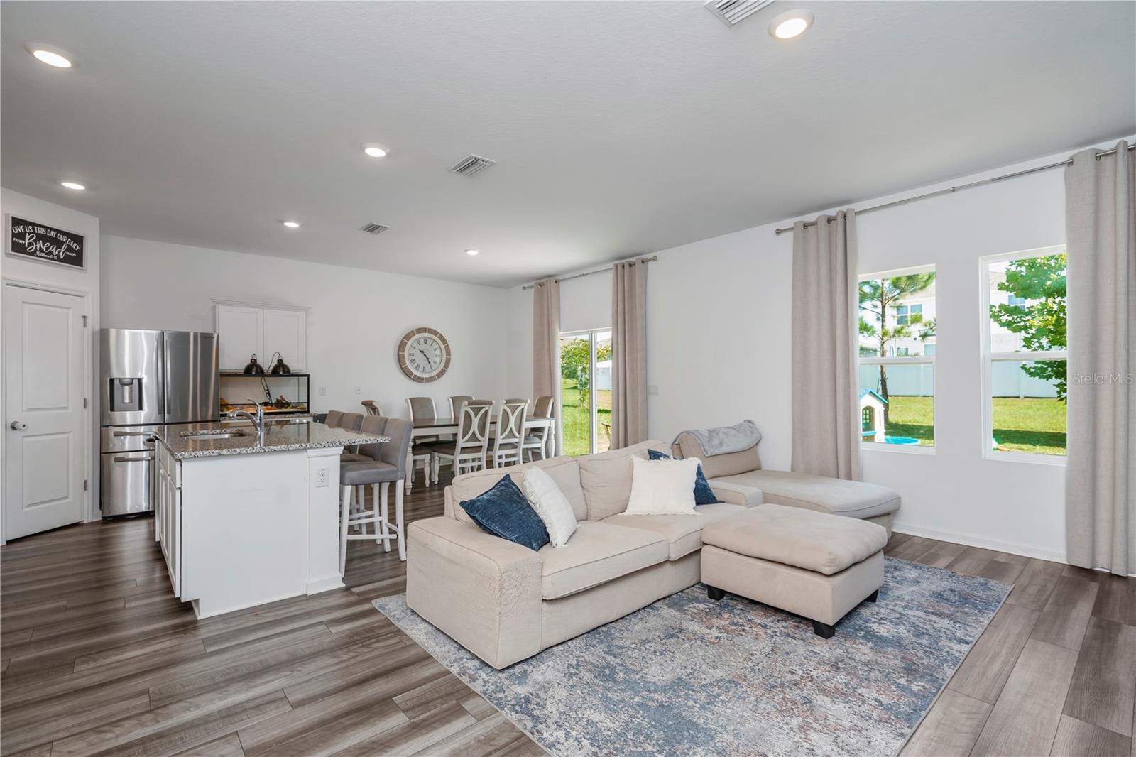 HIDDEN CREEK - Residential