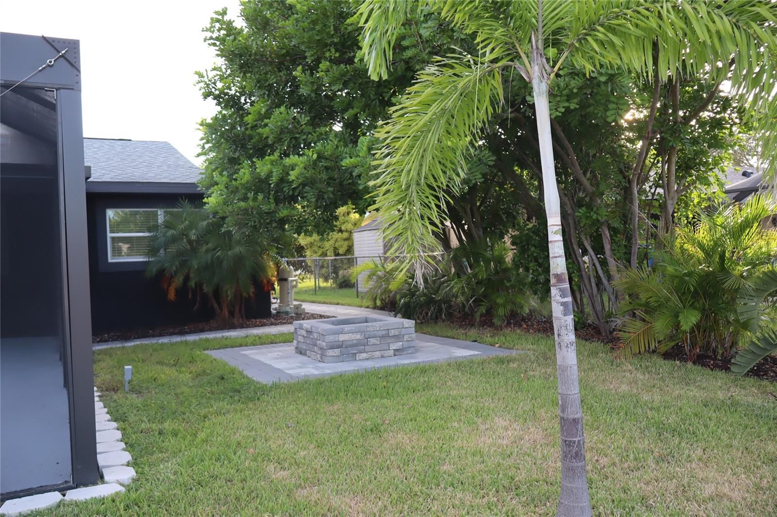 APOLLO BEACH UNIT 08 A RESUBDI - Residential