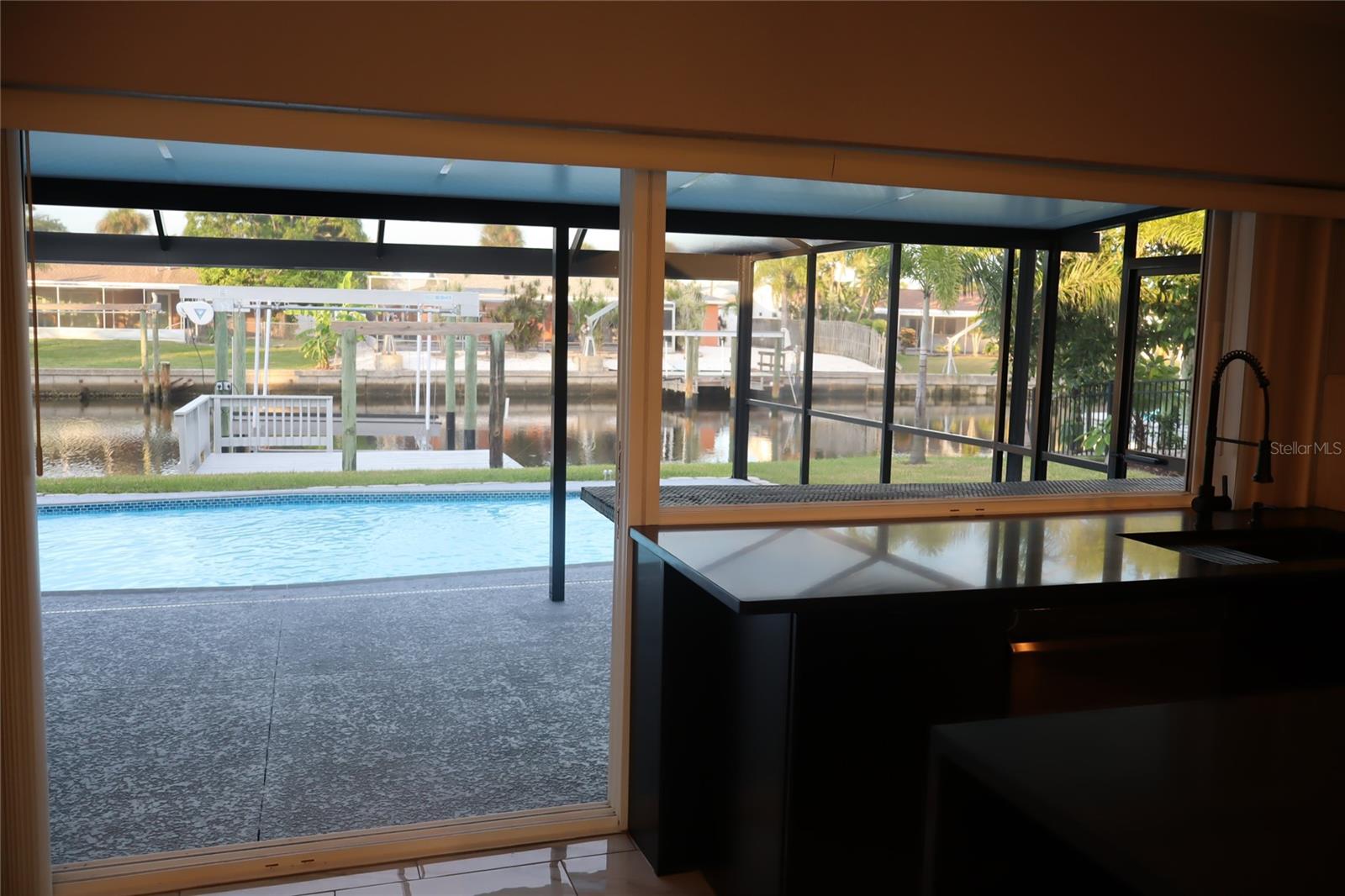 APOLLO BEACH UNIT 08 A RESUBDI - Residential