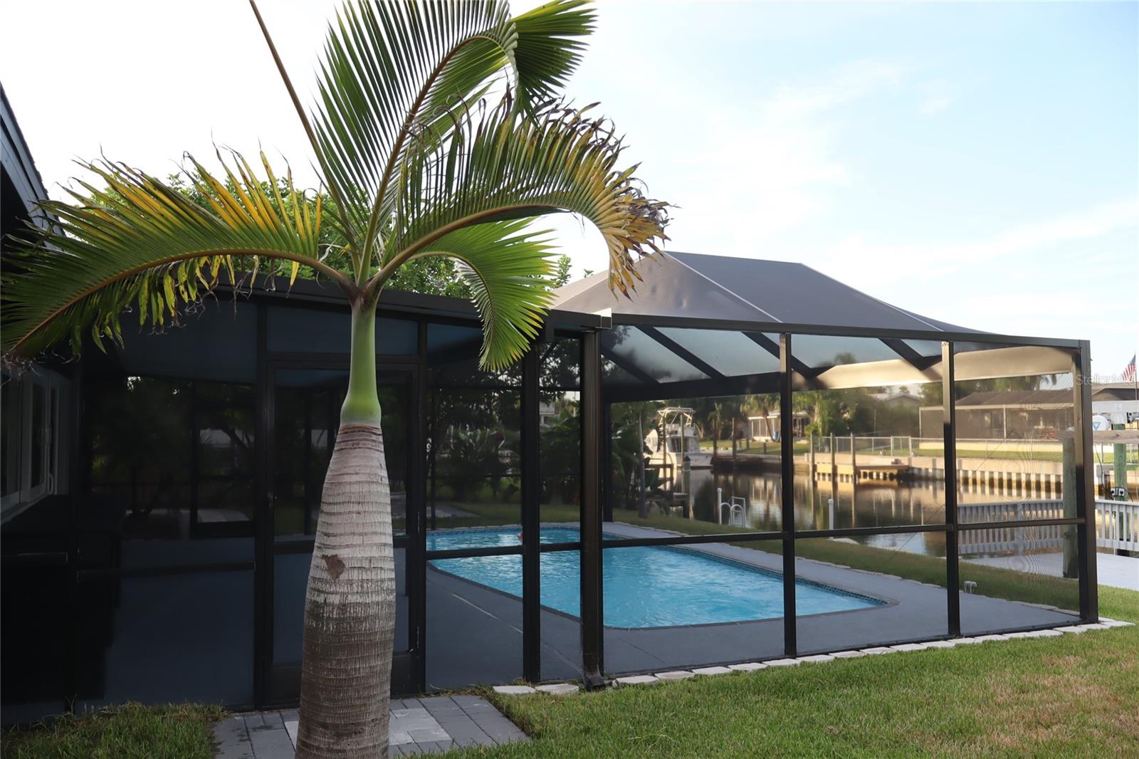 APOLLO BEACH UNIT 08 A RESUBDI - Residential