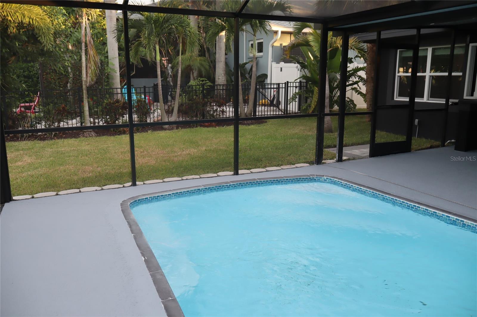 APOLLO BEACH UNIT 08 A RESUBDI - Residential