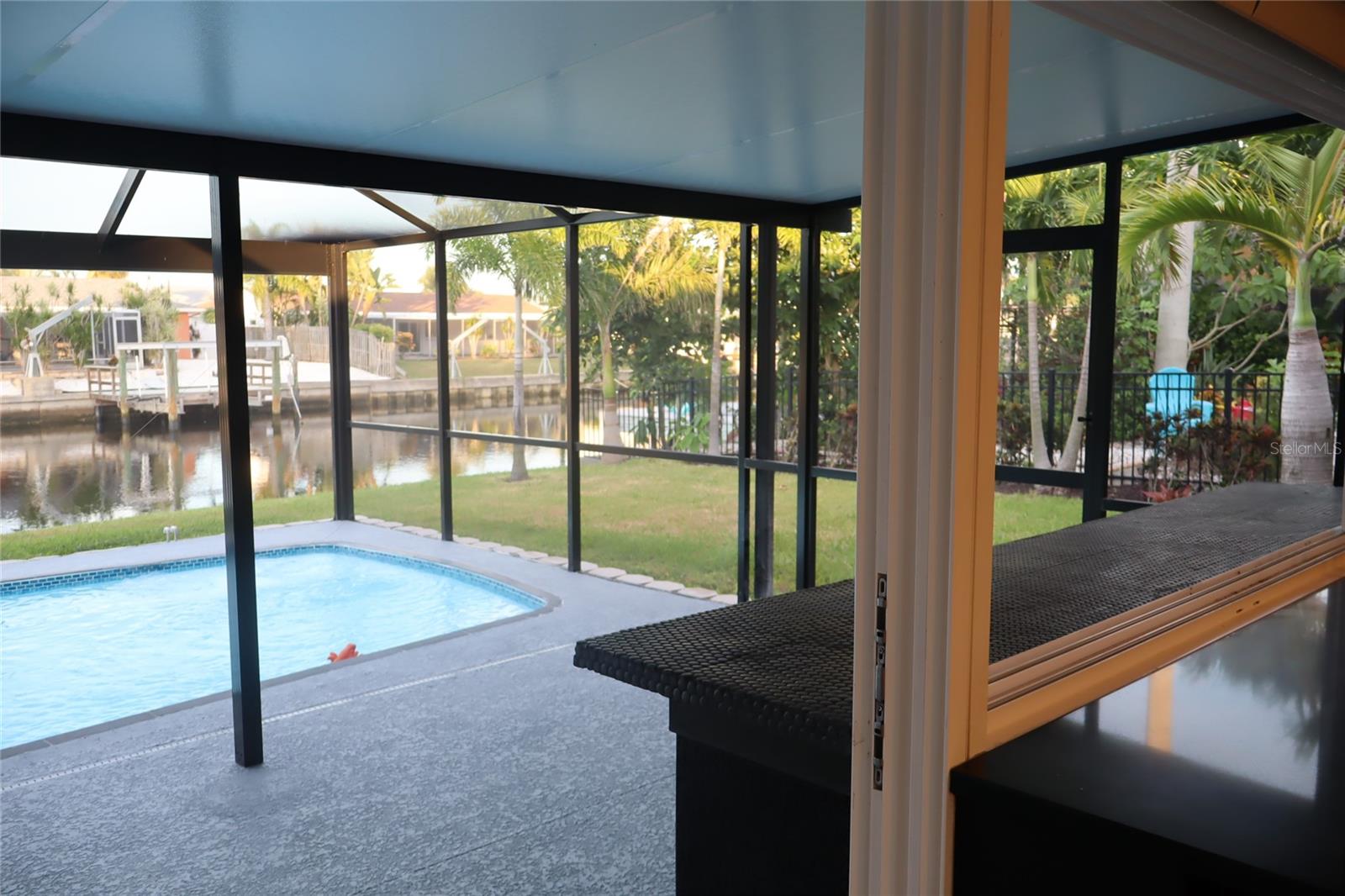 APOLLO BEACH UNIT 08 A RESUBDI - Residential