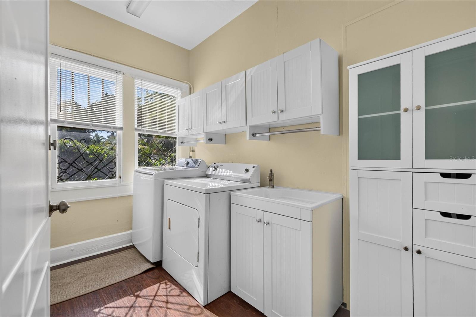 HALLS CENTRAL AVE 2 - Residential