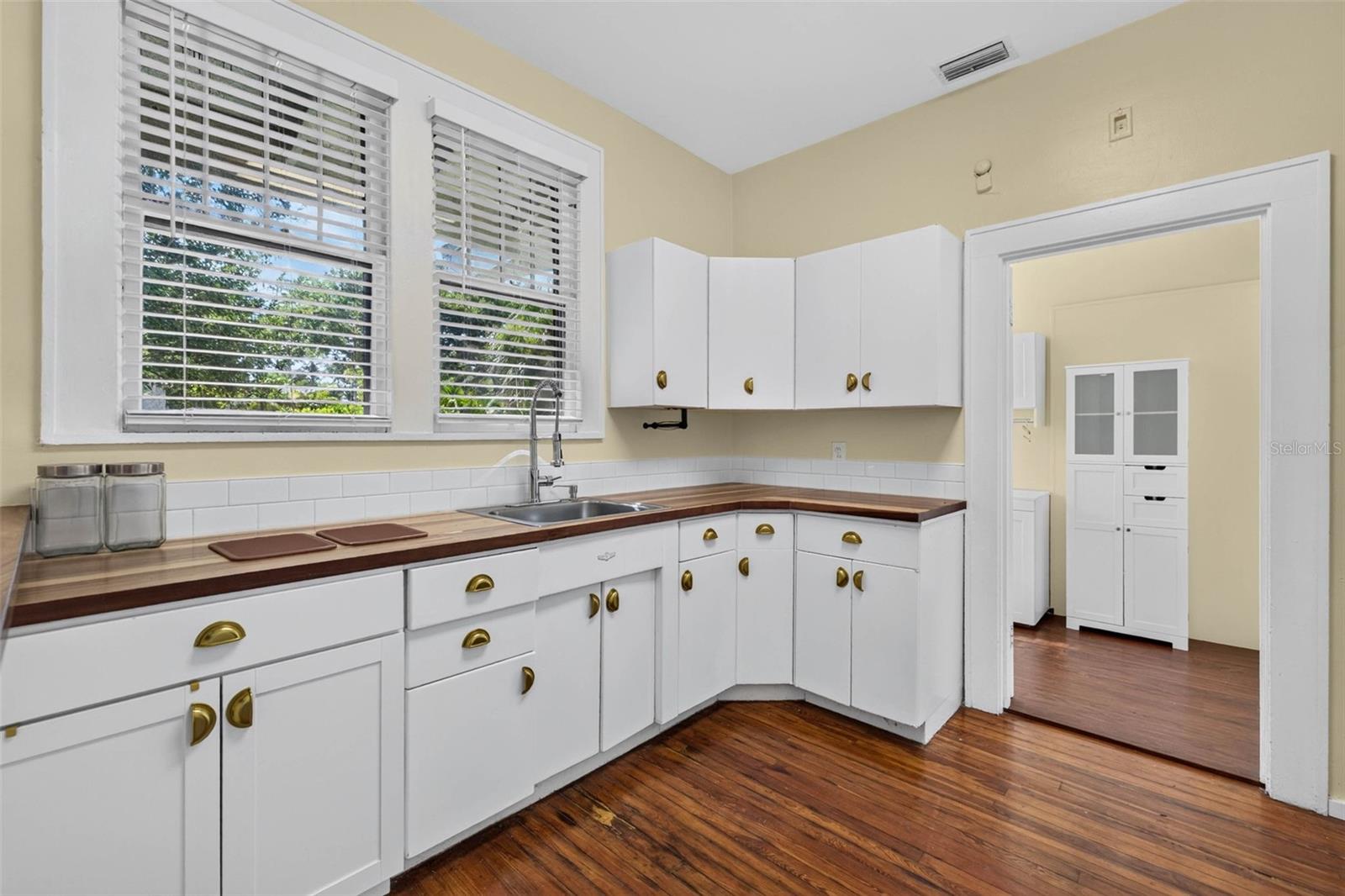 HALLS CENTRAL AVE 2 - Residential