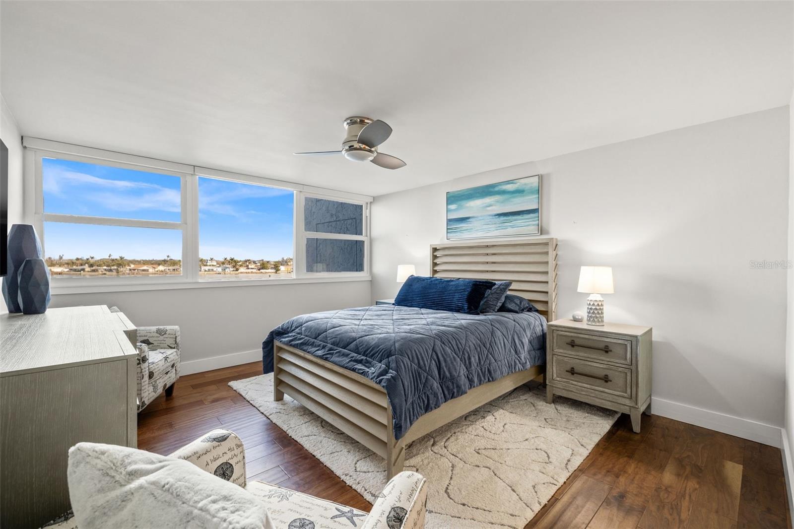 TREASURE ISLAND TENNIS & YACHT CLUB - Residential