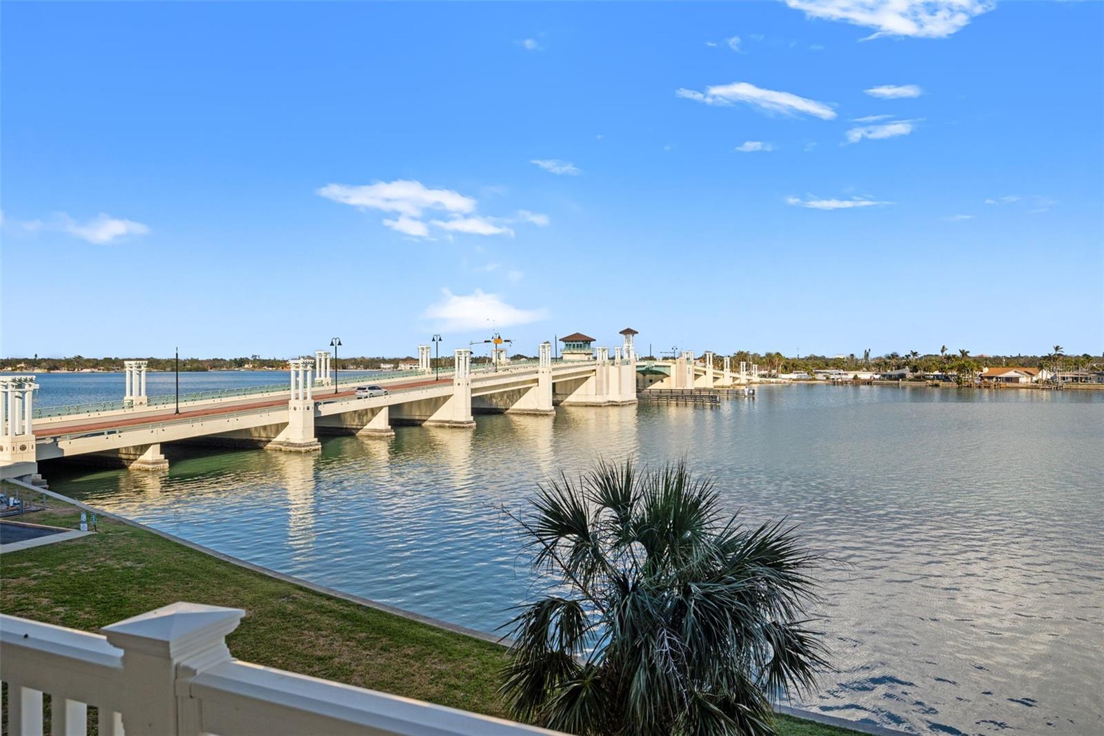 TREASURE ISLAND TENNIS & YACHT CLUB - Residential